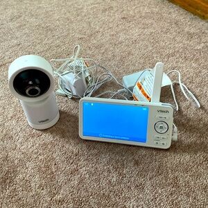 Vtech RM5866HD Digital 5” Baby Camera. Used but like new condition.